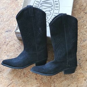 Gibson Trading Company Suede Boots